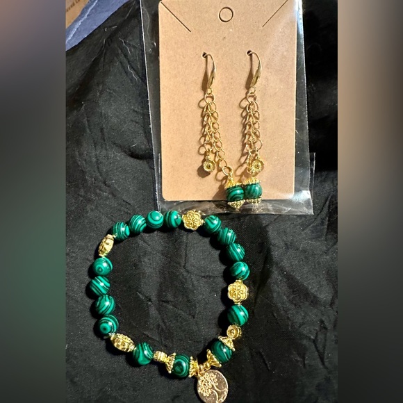 Malachite Bracelet and Earring Set ~ Handmade! - Picture 2 of 2